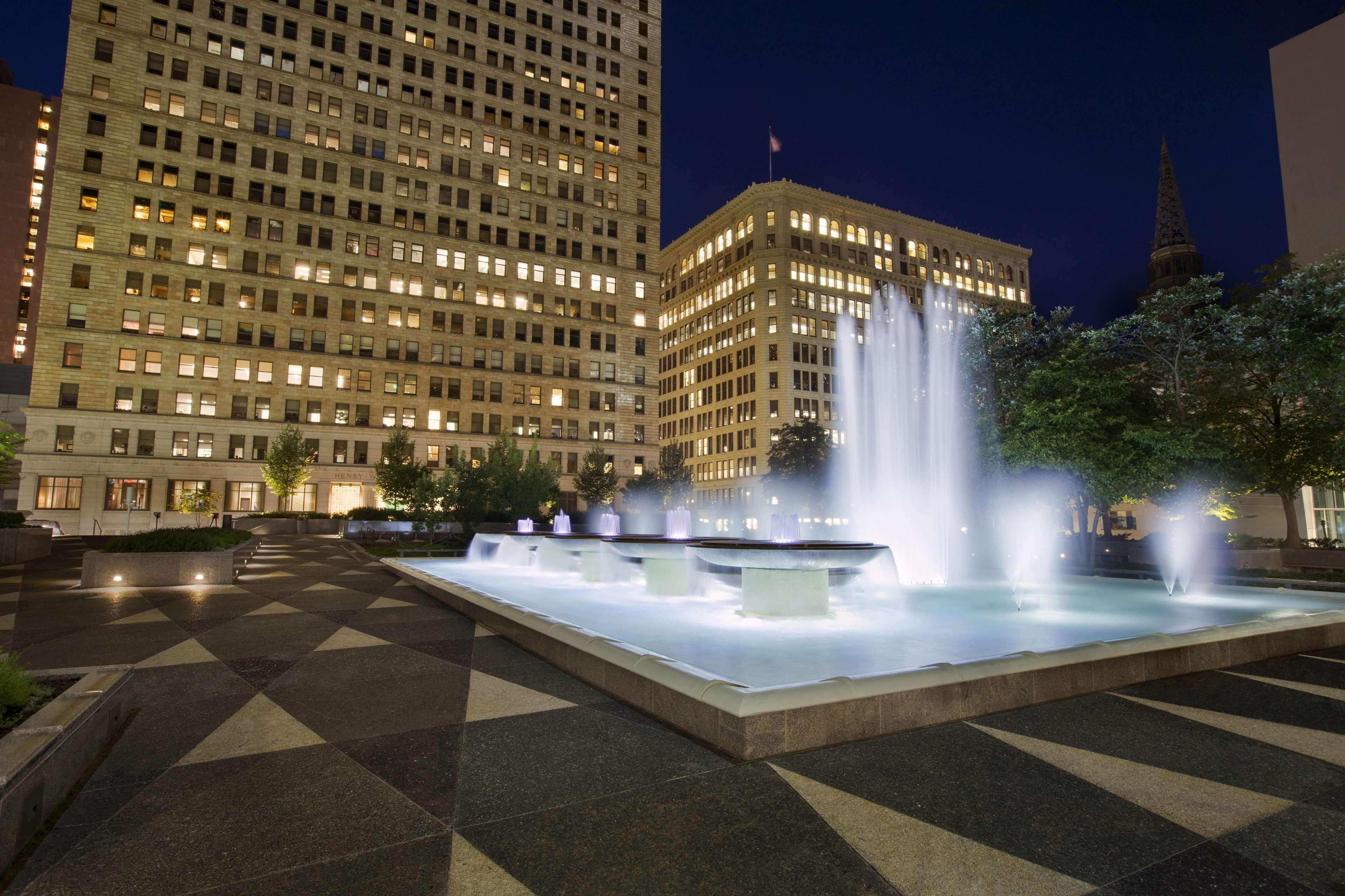 Embassy Suites Pittsburgh-Downtown Exterior foto